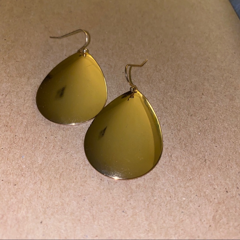 Gold teardrop earrings